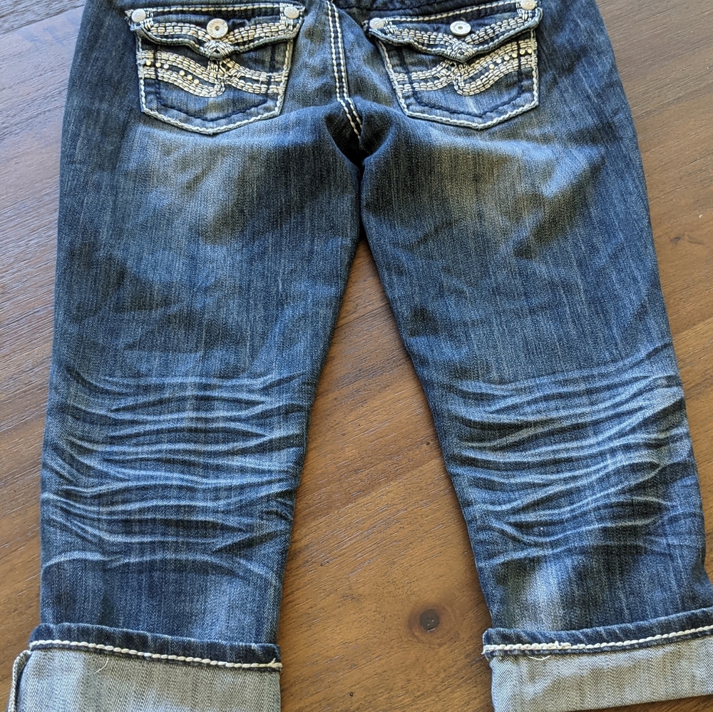 Almost Famous Crops 5 🔥 - Picture 2 of 10